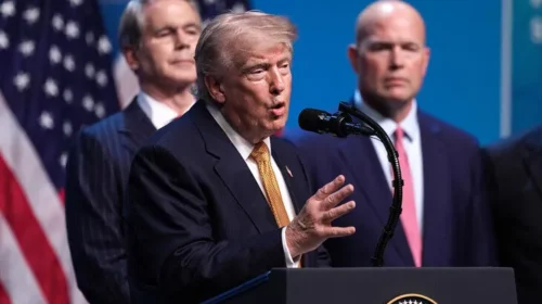 Trump njofton “bllokadën iraniane”, propozon tarifë 20 për qind për ngarkesat në Ngushticën e Hormuzit