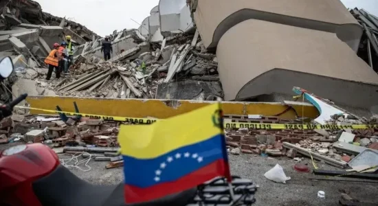 Numri i të vdekurve nga tërmetet në Venezuelë rritet në 4.561