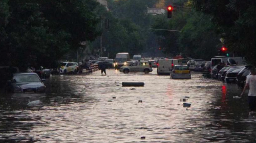 Komuna e Çairit: Për çdo rast të shkaktuar nga stuhia, kontaktoni 112