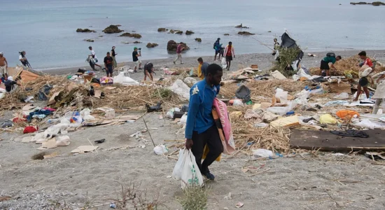 Spanja planifikon dëbimin e dytë, qindra emigrantë rikthehen në Ceuta