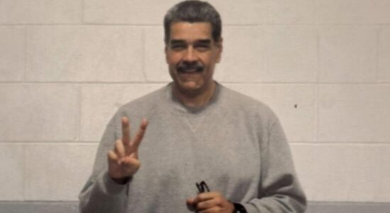 Maduro publikon foto nga qelia në SHBA, ja mesazhi që dha ish-Presidenti i Venezuelës