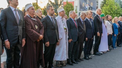 Turqia promovon integrimin institucional të komunitetit bektashi në qendrën e Bektashizmit