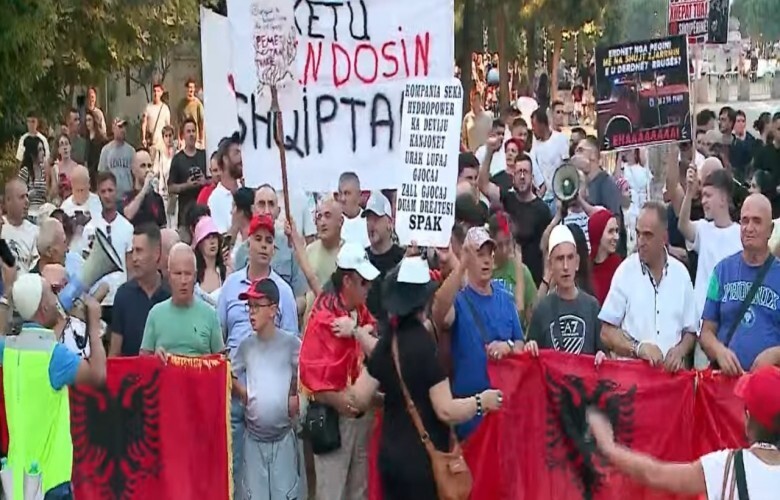 Protestat në Tiranë hyjnë në ditën e 87-të