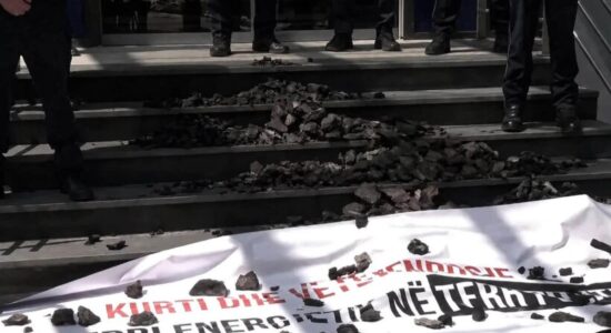 Aleanca hedh thëngjill para Qeverisë: “Kosova nga terri energjetik në terr politik”
