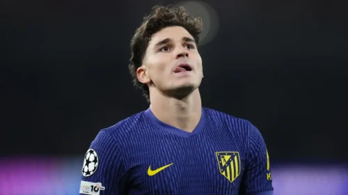 Pavarësisht dëshirës për t’u larguar, Julian Alvarez nis përgatitjet me Atleticon