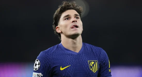 Pavarësisht dëshirës për t’u larguar, Julian Alvarez nis përgatitjet me Atleticon
