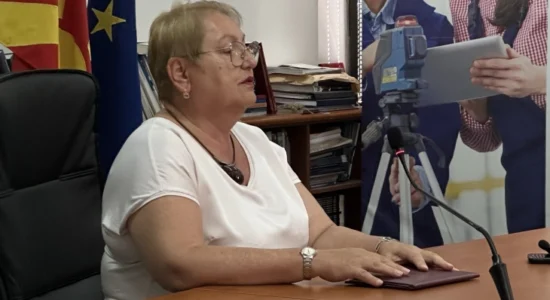 Janevska: Tekstet shkollore janë shpërndarë, nxënësit do t’i kenë në fillim të vitit të ri shkollor