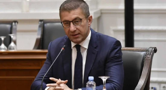 Mickoski: Tani për tani nuk ka kritere të reja për pranim në BE, deklarata e eurokomisares Kos nuk ka të bëjë me Maqedoninë  Mickoski