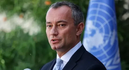 I dërguari i Bordit të Paqes mbërrin në Izrael për bisedime mbi fazën e dytë të armëpushimit në Gaza