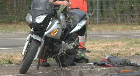 Dy të rinj humbin jetën në Zvicër me motoçikletë të vjedhur, po iknin nga policia
