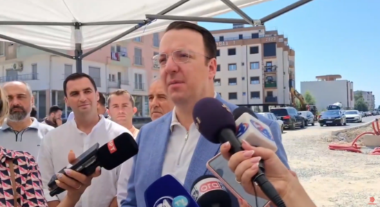 (VIDEO) Transportuesit do të protestojnë më 31 gusht, Nikollovski paralajmëroi marrëveshje bilaterale me vendet e shengenit