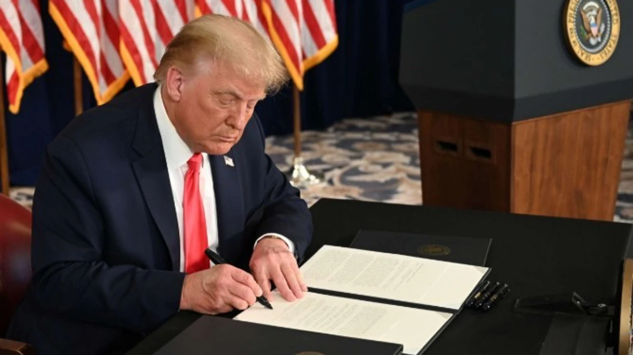 Trump nënshkruan urdhrin ekzekutiv – nuk ka shtetësi amerikane përmes lindjes së fëmijëve