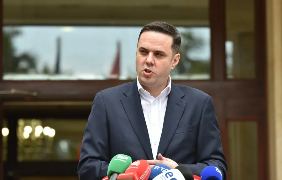 Abdixhiku pas takimit me Kurtin: Jemi shumë larg marrëveshjes për presidentin