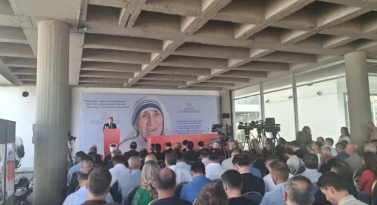 (VIDEO) Shënohet ditëlindja e Nënë Terezës
