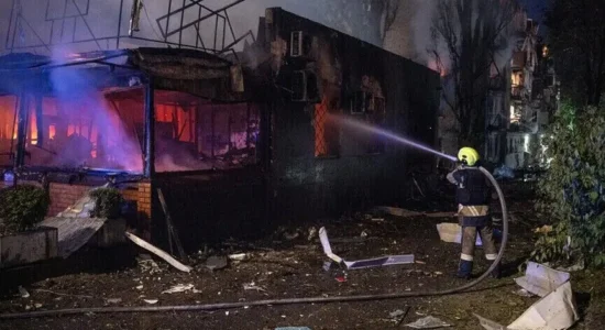 Nëntë të vrarë dhe 28 të plagosur në sulmin rus në kryeqytetin e Ukrainës