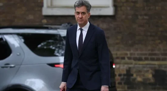 Britania i bën thirrje Izraelit të ndalojë dhunën në Bregun Perëndimor dhe të “heqë” pengesat për ndihmat në Gaza