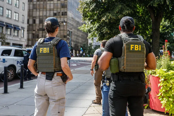 Arrestohet agjenti mbikëqyrës i FBI-së për vjedhjen e gati 1 milion dollarëve në kriptomonedha