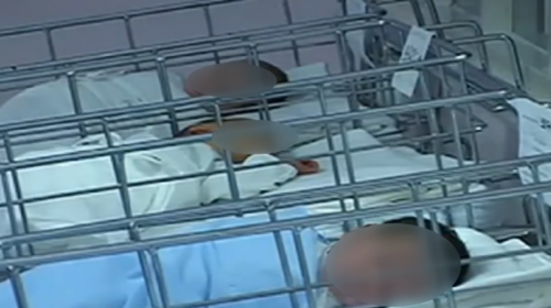 (VIDEO) Gjidhënia ekskluzive për gjashtë muaj është jetike për foshnjat