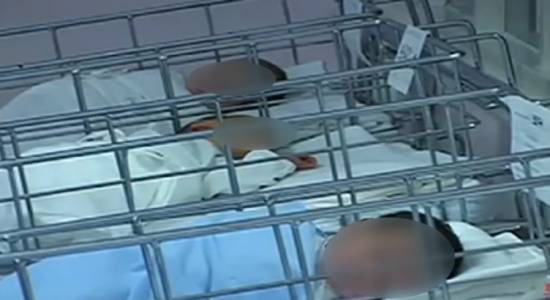 (VIDEO) Gjidhënia ekskluzive për gjashtë muaj është jetike për foshnjat