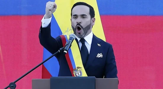 Kolumbia ka presidentin e ri, De la Espriella merr zyrtarisht detyrën