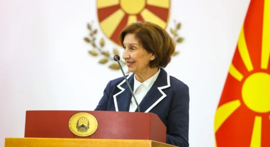 Siljanovska-Davkova: Ilindeni na obligon të jemi trashëgimtarë të denjë të paraardhësve tanë të lavdishëm