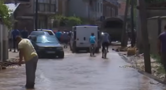 (VIDEO) 10 vjet nga vërshimet në Hasanbeg, infrastruktura u përmirësua, dhimbja mbeti