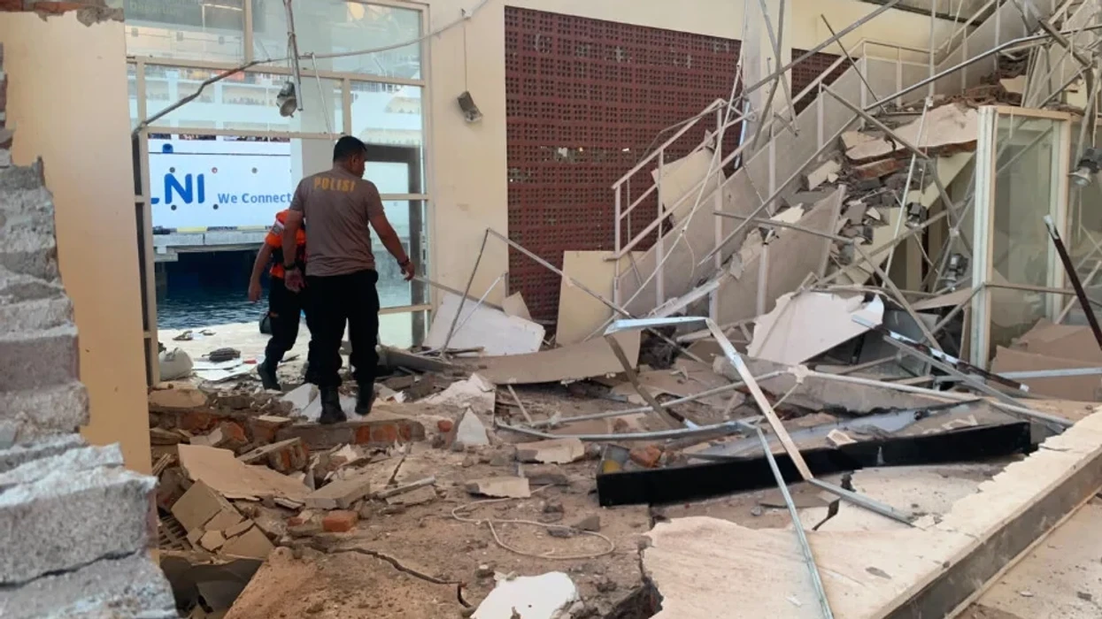 Tërmet i fuqishëm godet Indonezinë – të paktën 20 të vdekur, shemben një numër i madh ndërtesash