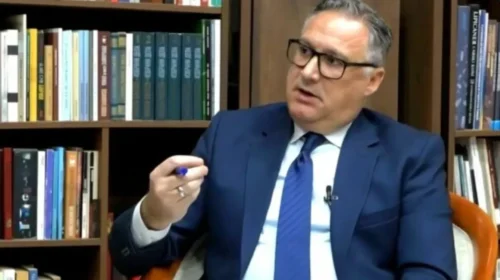 Memov: Fondi Pensional në vit ndan mbi 220 milionë euro për FSSH-në për pensionistët, kjo metodë duhet të ndryshojë