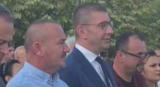 Nuk u respektua himni i Shqipërisë gjatë vizitës së Mickoskit në Pustec, kryebashkiaku: Nuk e organizuam ne