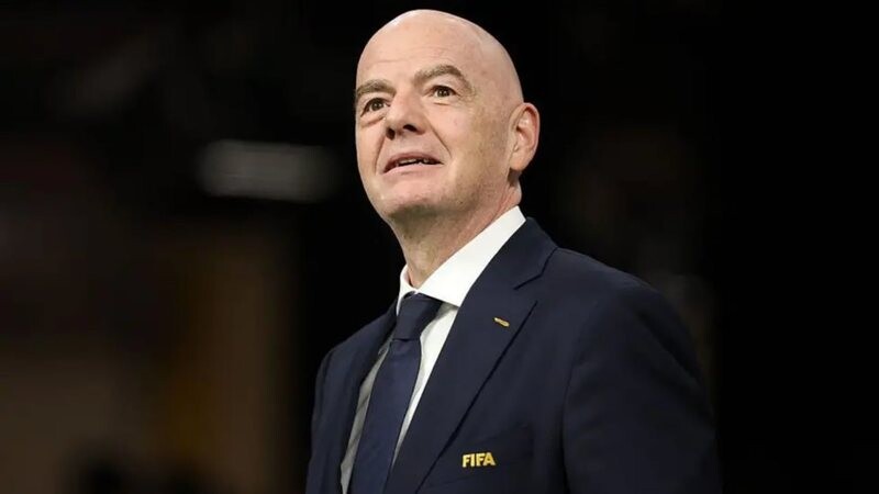 “Duhej ta kishim menaxhuar ndryshe,” Infantino kërkon falje për projektin e debatueshëm