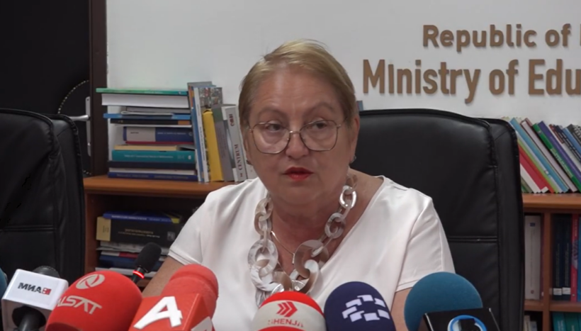 (VIDEO) Mesatarja e tre provimeve shtetërore të maturës është 3.66