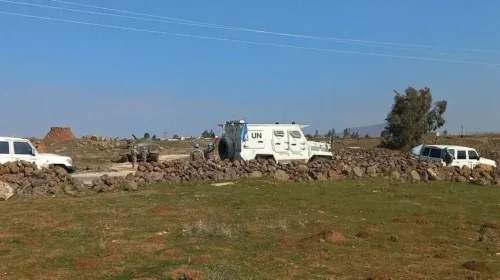 Forcat e OKB-së heqin mbetjet e luftës dhe mjetet e pashpërthyera në Quneitra të Sirisë