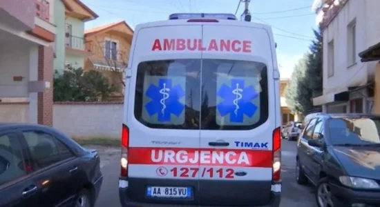 Tragjëdi në Ksamil, babai përplas aksidentalisht për vdekje vajzën e tij 4-vjeçare