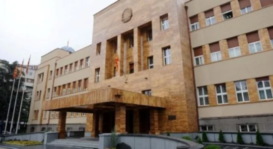Kuvendi përgënjeshtron se paguan sigurim privat shëndetësor për deputetët dhe për të punësuarit