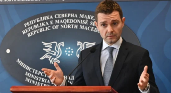 Mucunski: Bisedimet po zhvillohen “nën radar” për zhbllokimin e rrugës evropiane të Maqedonisë