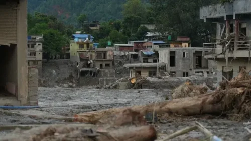 Numri i të vdekurve nga përmbytjet në Nepal rritet në 472, mbi 1 mijë të zhdukur