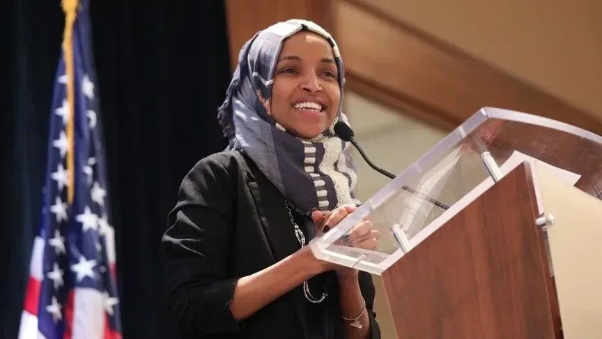 SHBA, Ilhan Omar fiton zgjedhjet paraprake të demokratëve në distriktin e 5-të të Minnesota-s