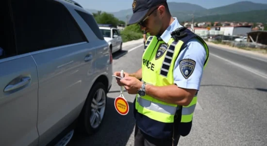 Për dy ditë 1.322 shkelje të trafikut, 32 persona të burgosur për drejtim të pakujdesshëm