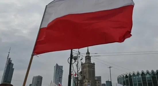Polonia zgjeron ushtrinë në mbi 220.000 efektivë për shkak të shqetësimeve për sigurinë
