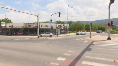 (VIDEO) U premtua në prill, nuk nisin  punimet për udhëkyryqin në Saraj