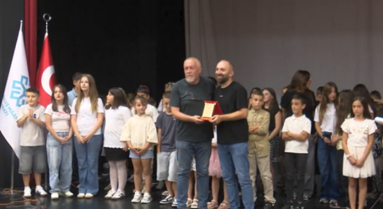 (VIDEO) “Merhamet” dhe “Vizioni M” përmbyllën shkollën verore 2026
