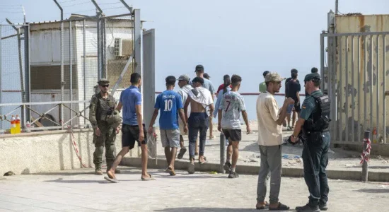 Spanja: Hyrja e parregullt përmes Ceutës dhe Melillës nuk jep akses në Evropë
