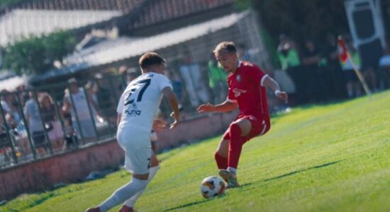 Struga Trim Lum fiton derbin ndaj Vardarit