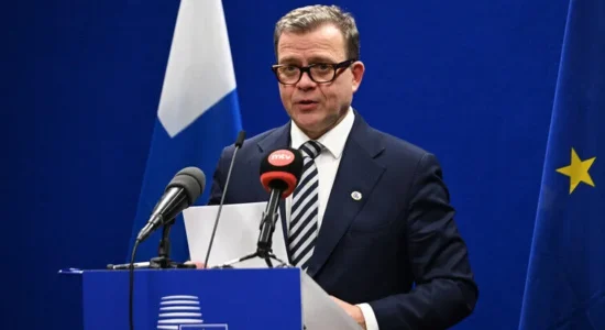 Finlanda paralajmëron se Rusia po përshkallëzon sulmet hibride në gjithë Evropën
