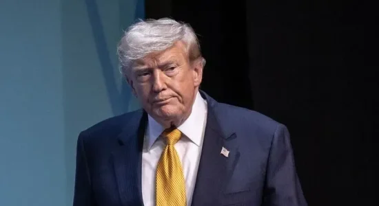 Trump paralajmëron rihapjen e shpejtë të Ngushticës së Hormuzit
