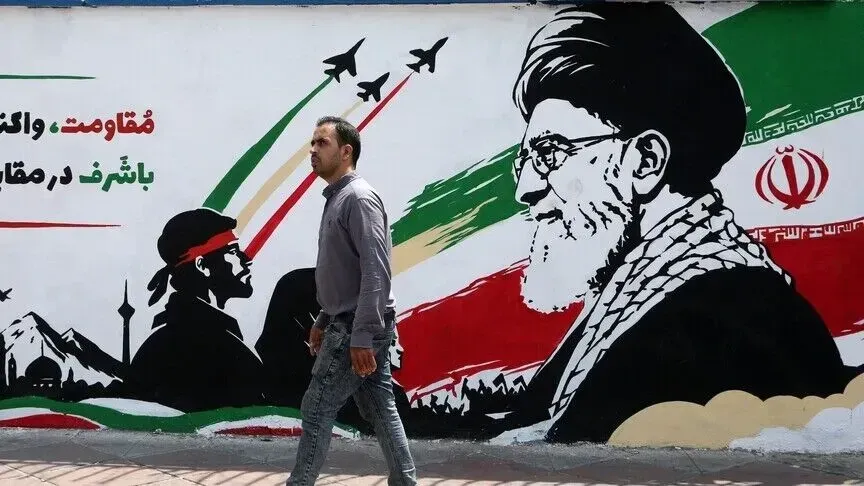 Mediat iraniane  Lideri suprem dhe presidenti mbajtën takim 7 orësh mbi sfidat e vendit