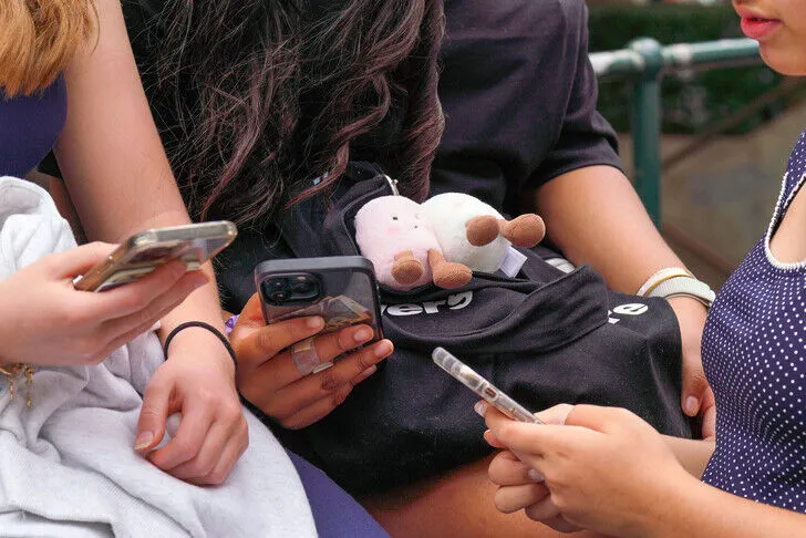 Zelanda e Re drejt ndalimit të rrjeteve sociale për fëmijët nën 16 vjeç