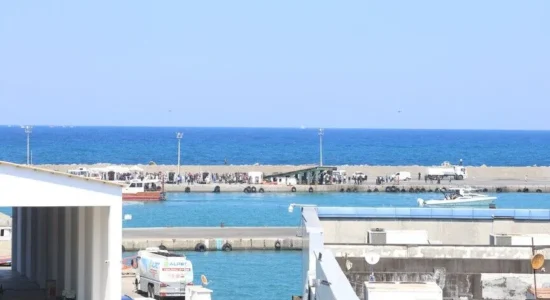 Përmbyset anija e pasagjerëve pranë brigjeve të Republikës Turke të Qipros Veriore, kryeministri njofton për viktima
