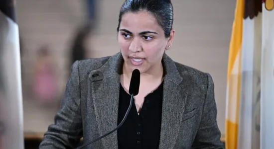Aisha Wahab bëhet afgano-amerikania e parë e zgjedhur në Kongresin e SHBA-së