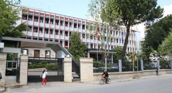 Shqipëria reagon ndaj mospërfshirjes së himnit shqiptar në aktivitetin në Pustec ku mori pjesë kryeministri maqedonas